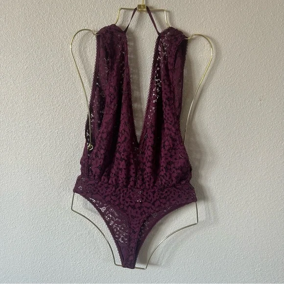 Victoria’s Secret Plunge Lace Teddy Bodysuit - Picture 4 of 6